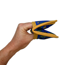 Load image into Gallery viewer, Plant Shop Mini Pincher Mitt