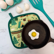 Load image into Gallery viewer, Camp Life Pot Holder