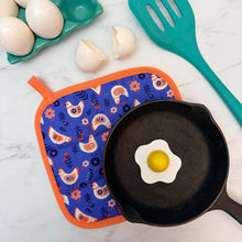 Load image into Gallery viewer, Folky Chicken Pot Holder