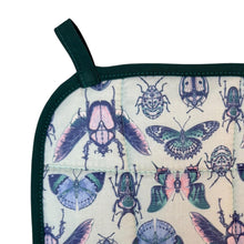 Load image into Gallery viewer, Garden Insects Pot Holder