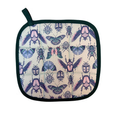 Load image into Gallery viewer, Garden Insects Pot Holder