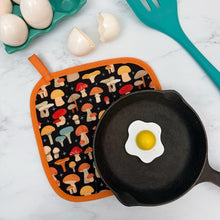 Load image into Gallery viewer, Mod Mushrooms Pot Holder