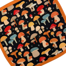 Load image into Gallery viewer, Mod Mushrooms Pot Holder
