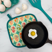 Load image into Gallery viewer, Flower Medallions Pot Holder