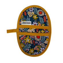 Load image into Gallery viewer, Petals in the Sun Mini Pincher Mitt