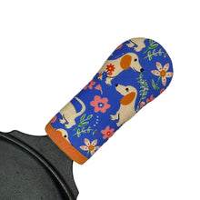 Load image into Gallery viewer, Pemberley Pups Cast Iron Handle Mitt