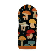 Load image into Gallery viewer, Mod Mushrooms Cast Iron Handle Mitt