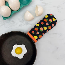 Load image into Gallery viewer, Strawbery Daze Cast Iron Handle Mitt