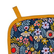 Load image into Gallery viewer, Petals in the Sun Pot Holder