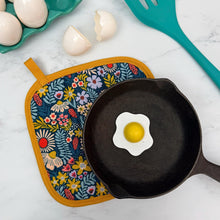 Load image into Gallery viewer, Petals in the Sun Pot Holder