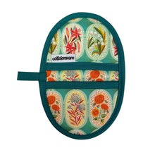 Load image into Gallery viewer, Flower Medallions Mini Pincher Mitt