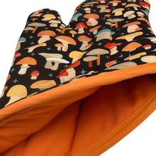 Load image into Gallery viewer, Mod Mushrooms Oven Mitt