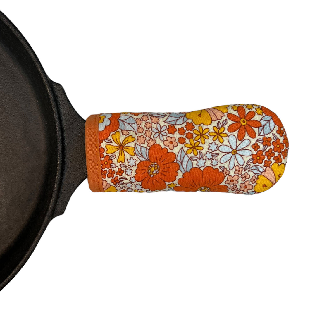 Sunshine Blooms Cast Iron Skillet Mitt