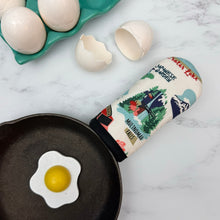 Load image into Gallery viewer, Oregon Love Cast Iron Handle Mitt