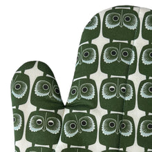 Load image into Gallery viewer, Green Owls Oven Mitt